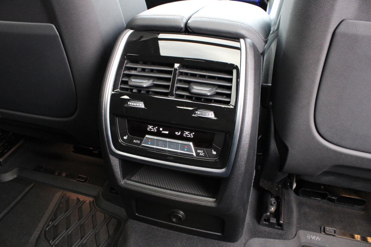 2022 BMW X6 xDrive40i   M Sport   No Accident   Drive Assist Photo