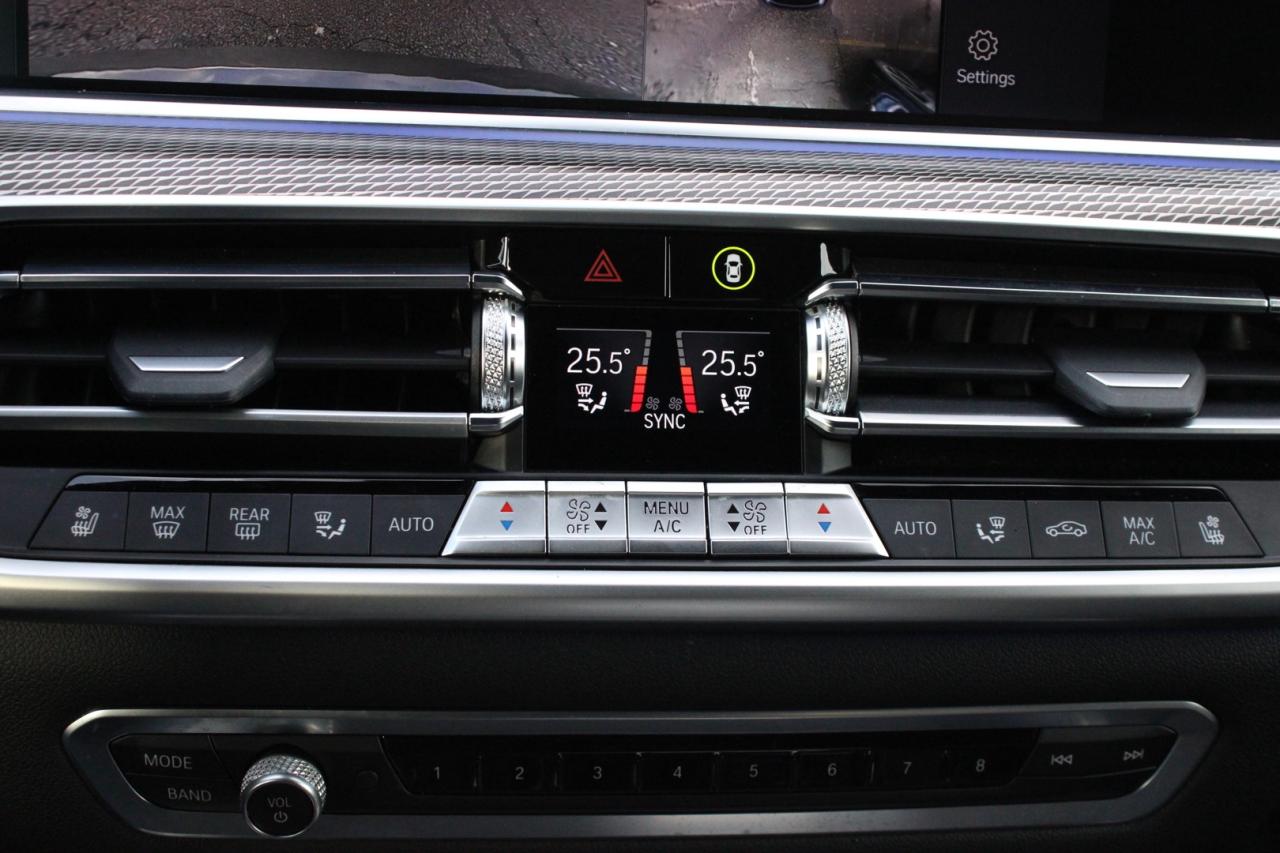 2022 BMW X6 xDrive40i   M Sport   No Accident   Drive Assist Photo