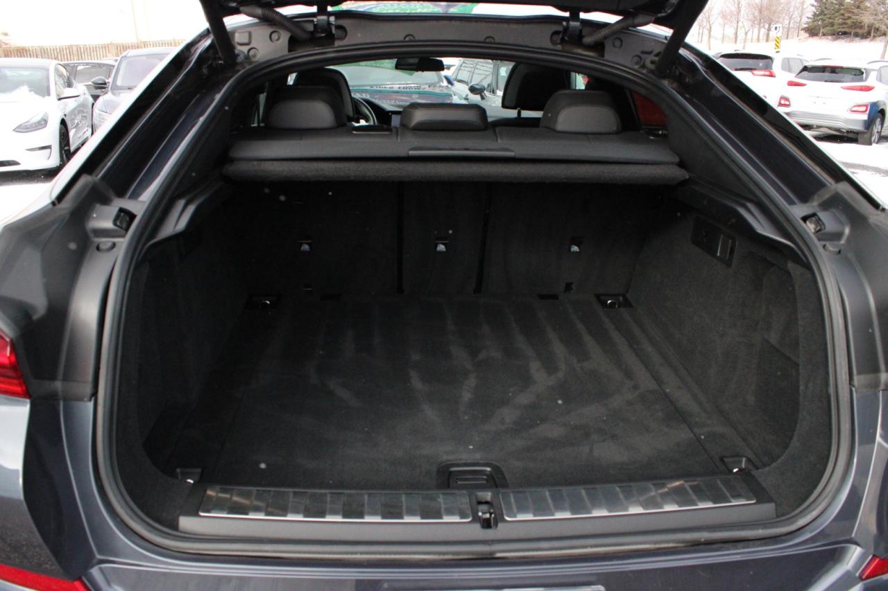 2022 BMW X6 xDrive40i   M Sport   No Accident   Drive Assist Photo