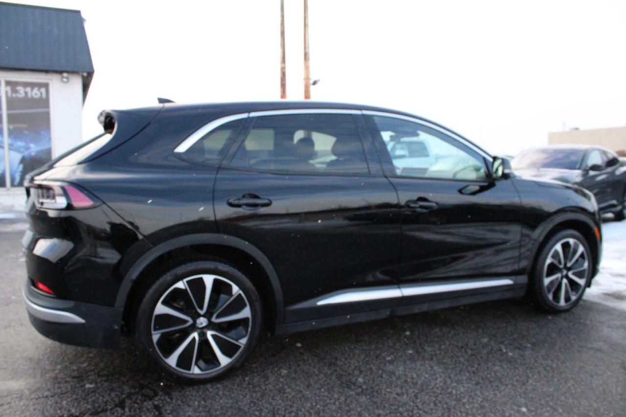 2023 VinFast VF 8 City Edition PLUS   No Accident   Clean Carfax Photo