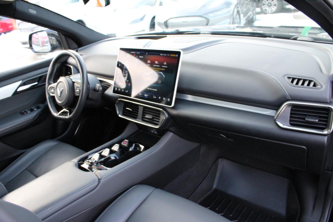 2023 VinFast VF 8 City Edition PLUS   No Accident   Clean Carfax Photo