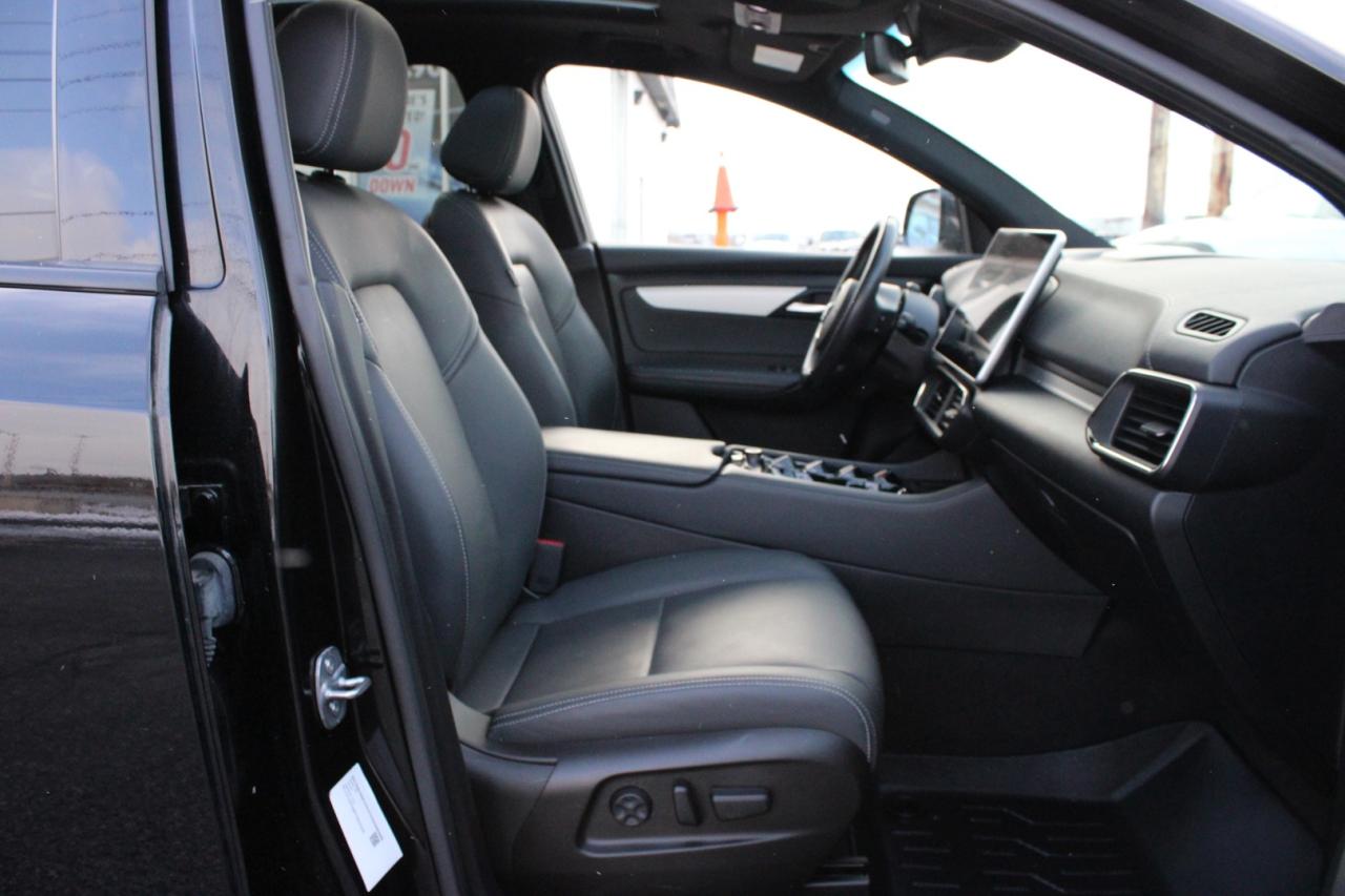 2023 VinFast VF 8 City Edition PLUS   No Accident   Clean Carfax Photo