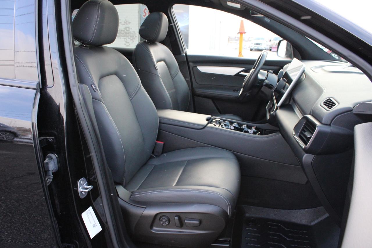 2023 VinFast VF 8 City Edition PLUS   No Accident   Clean Carfax Photo