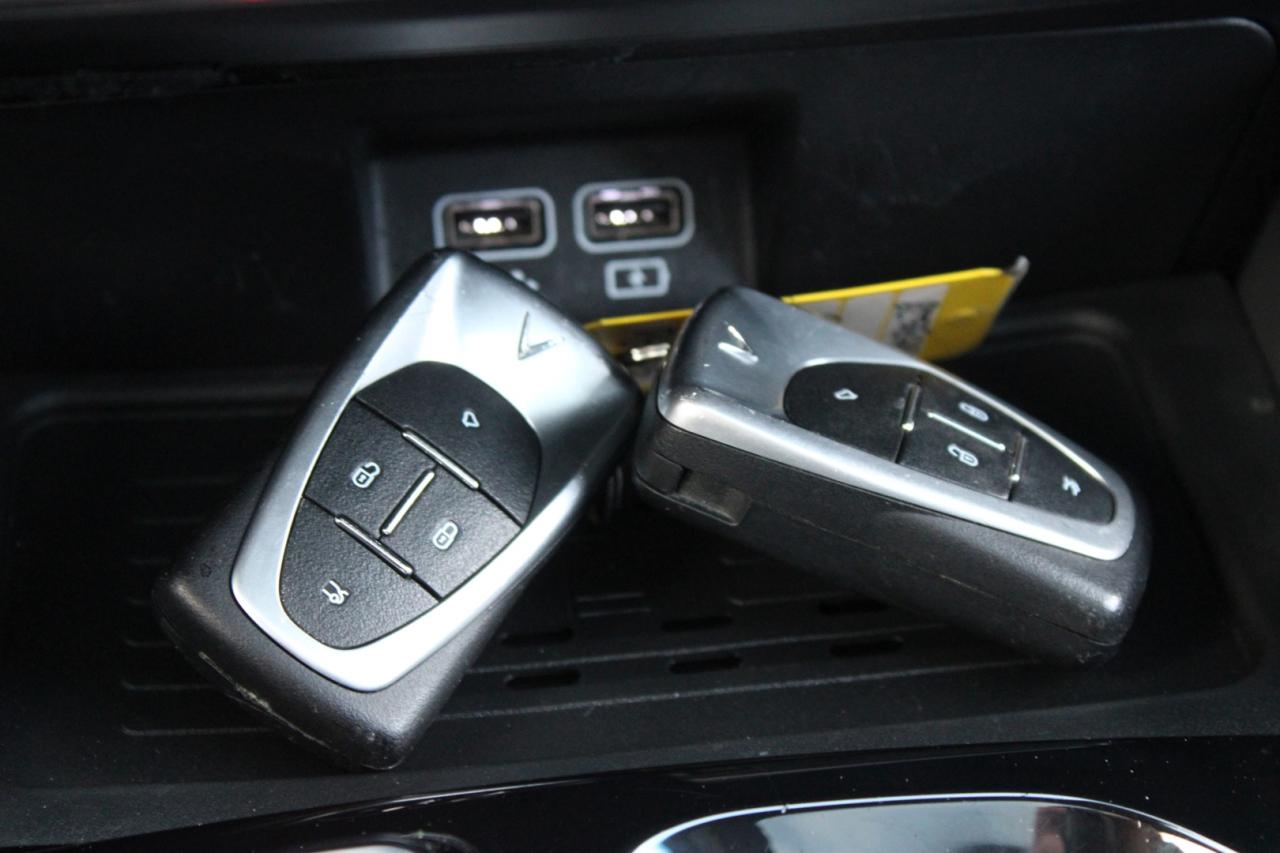 2023 VinFast VF 8 City Edition PLUS   No Accident   Clean Carfax Photo