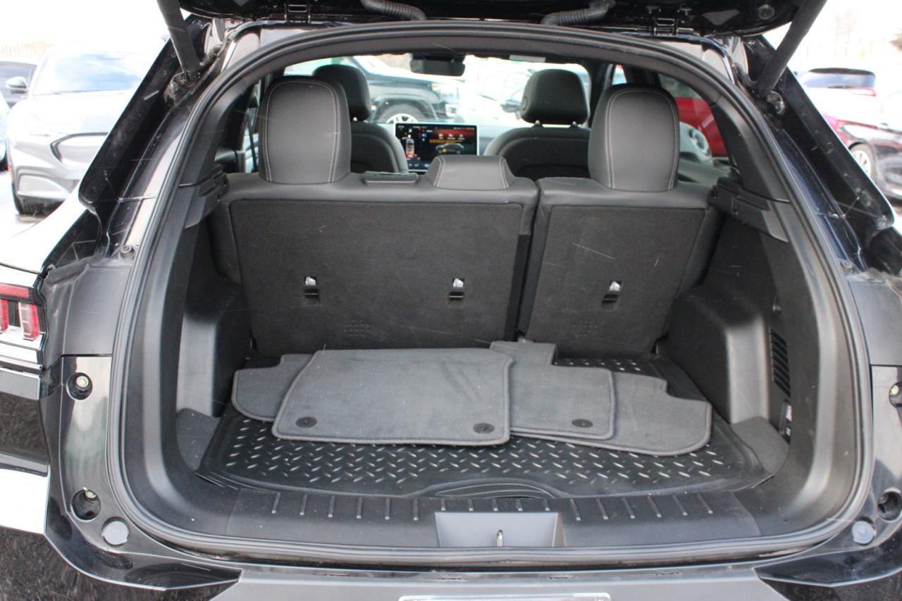 2023 VinFast VF 8 City Edition PLUS   No Accident   Clean Carfax Photo