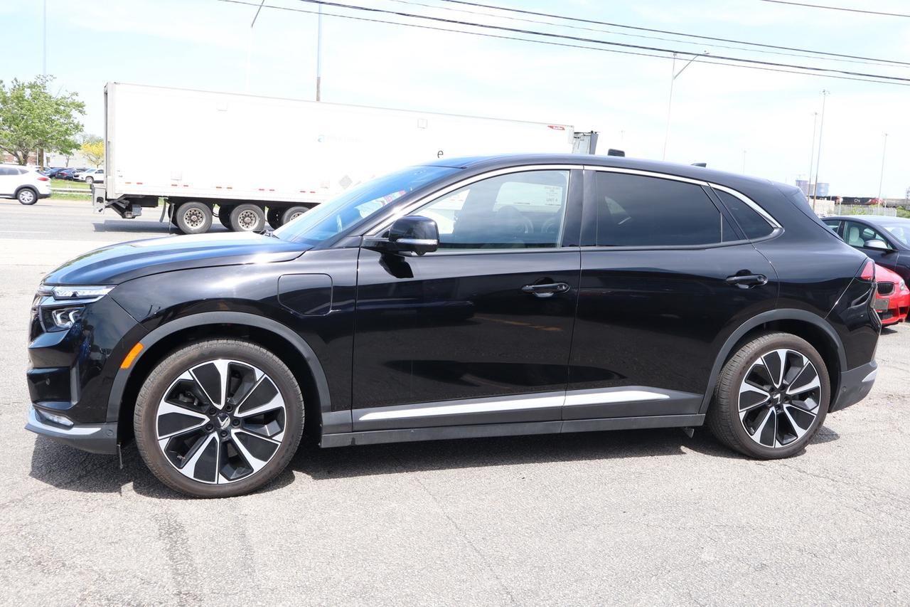 2023 VinFast VF 8 City Edition PLUS   No Accident   Clean Carfax Photo