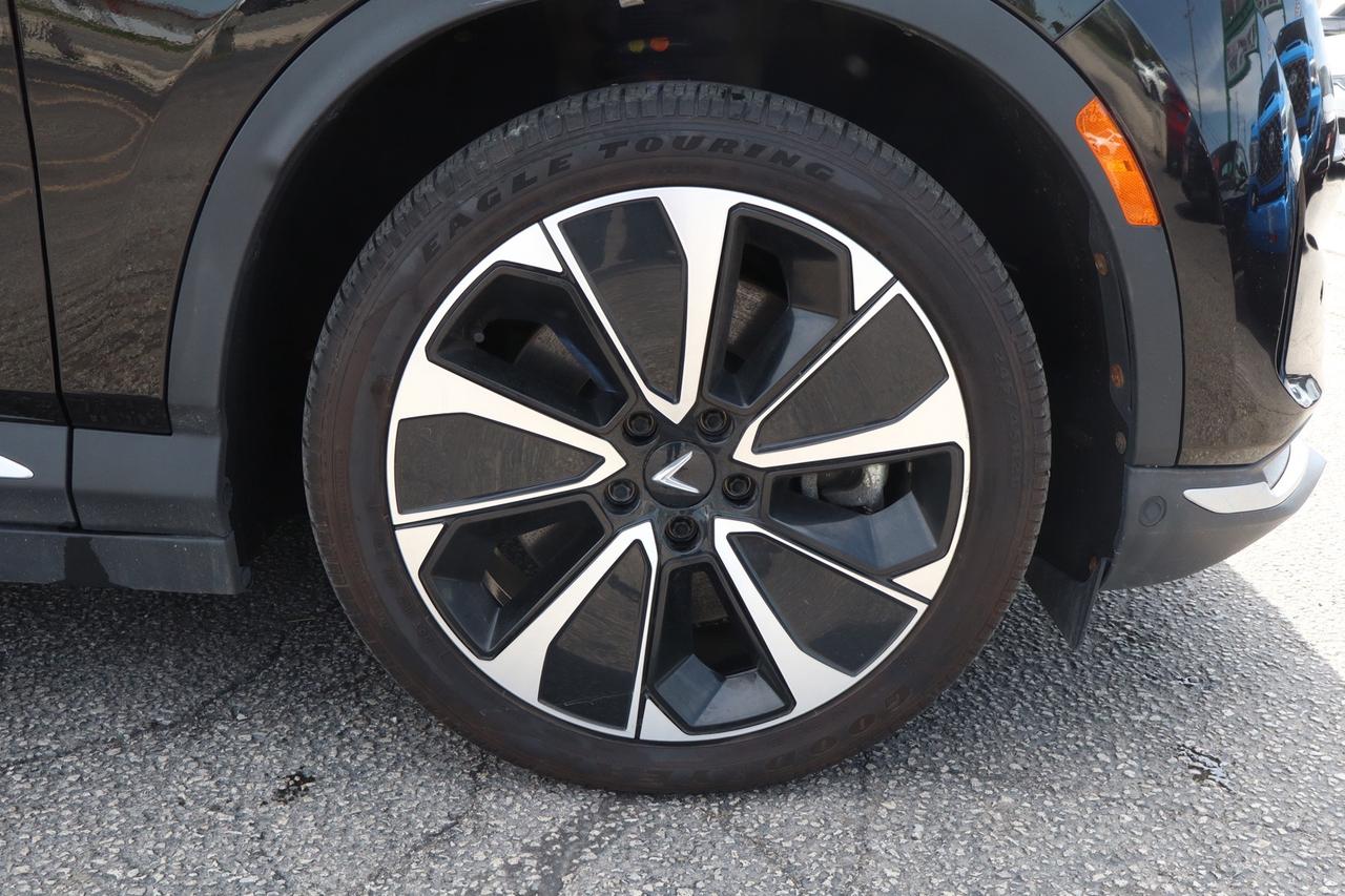 2023 VinFast VF 8 City Edition PLUS   No Accident   Clean Carfax Photo