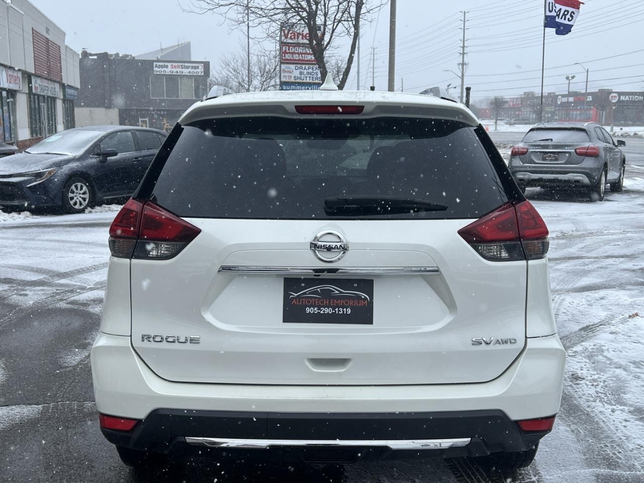 2020 Nissan Rogue SV AWD Pearl White   Pano Roof   Htd Seats   Blind Photo2