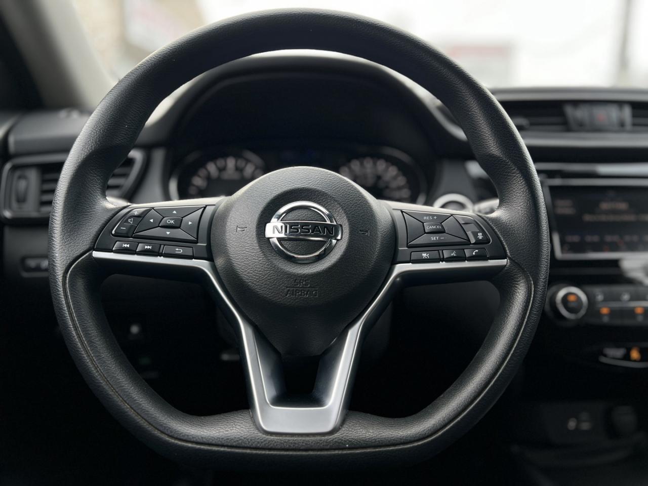 2020 Nissan Rogue SV AWD Pearl White   Pano Roof   Htd Seats   Blind Photo