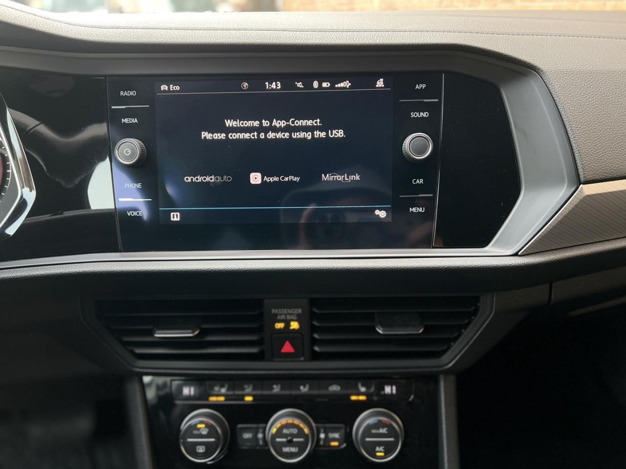 2020 Volkswagen Jetta Highline R Line   Htd Rear Seats   Amb Light   Sun Photo