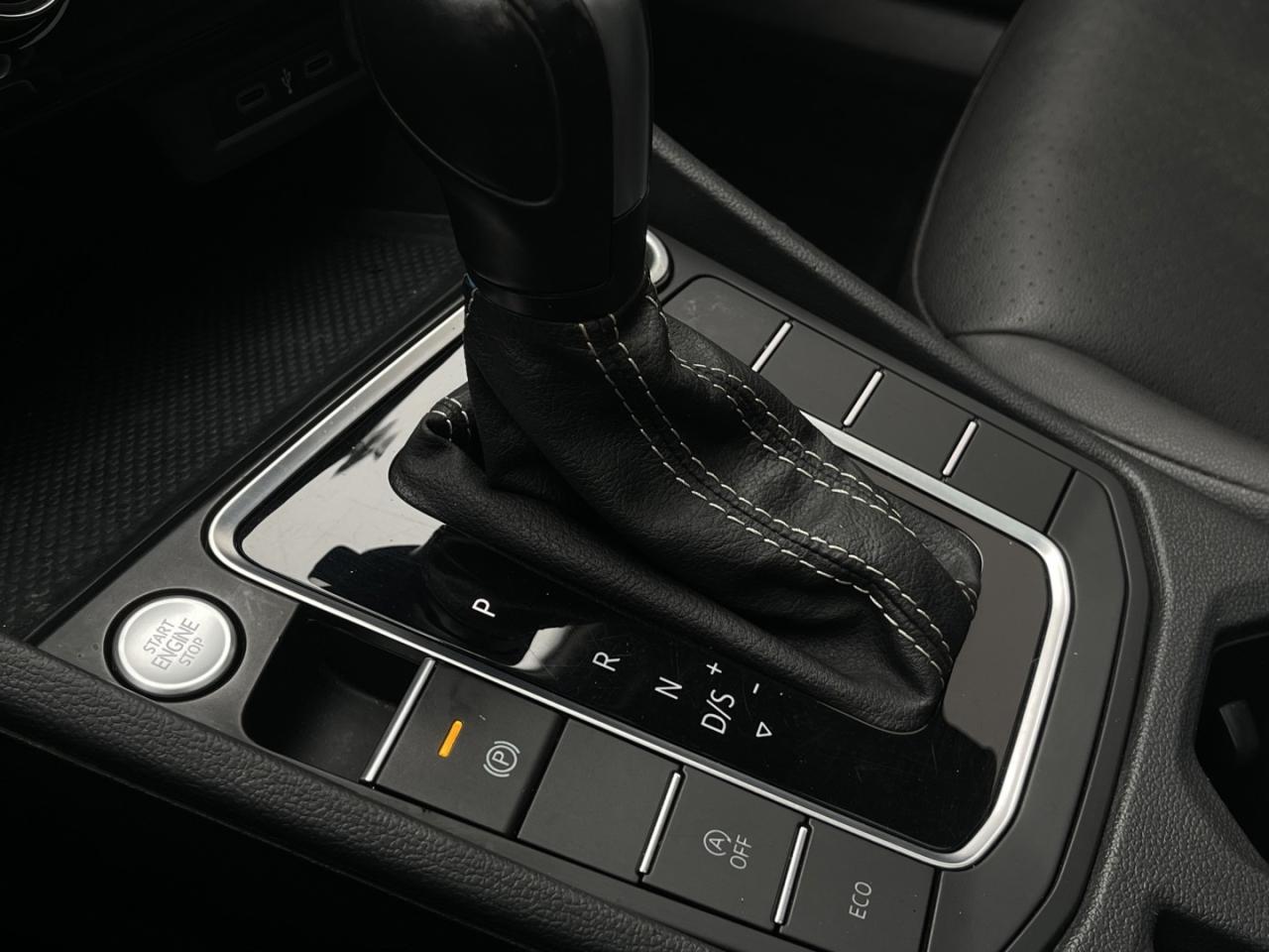 2021 Volkswagen Jetta Highline   Leather   Sunroof   Navi Photo