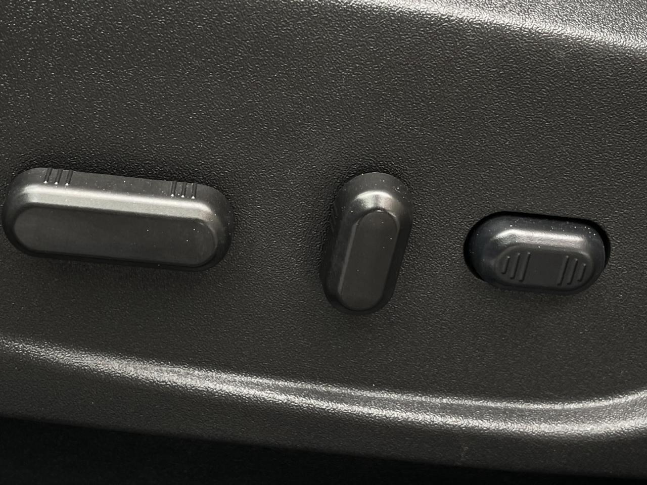 2018 Ford Escape SE 4WD   Pwr Seat   Dual Climate   Htd Seats Photo