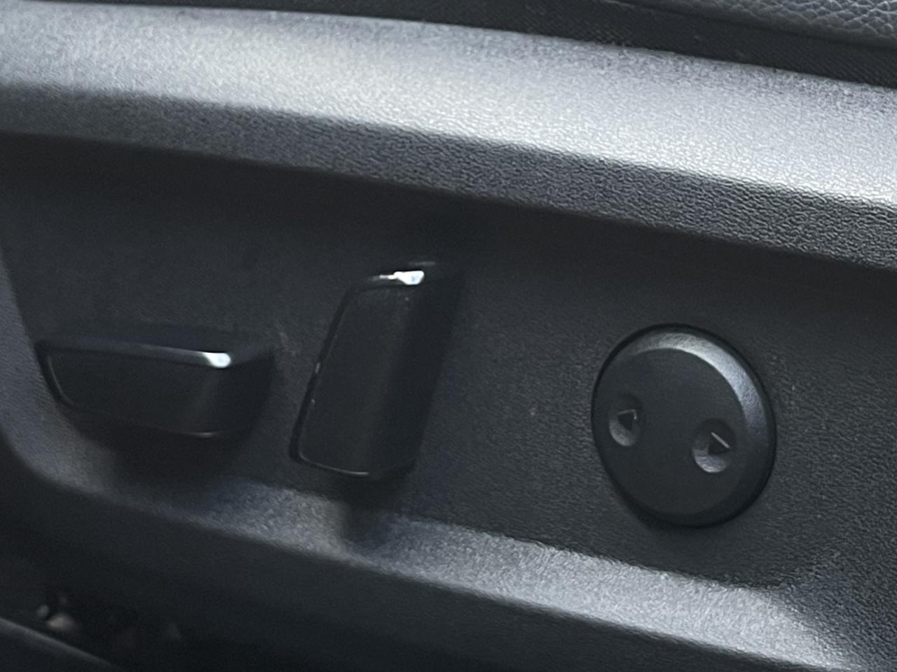 2023 Nissan Rogue SL AWD   Leather   Pano Roof   Navi Photo