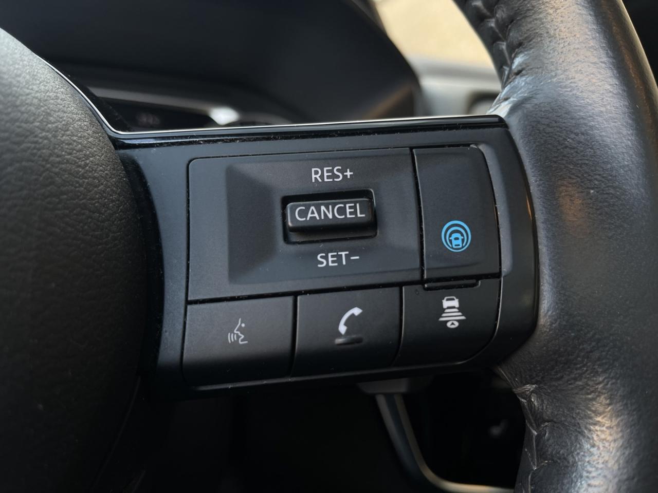 2023 Nissan Rogue SL AWD   Leather   Pano Roof   Navi Photo