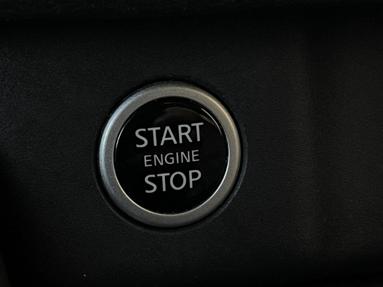 2023 Nissan Rogue SL AWD   Leather   Pano Roof   Navi Photo