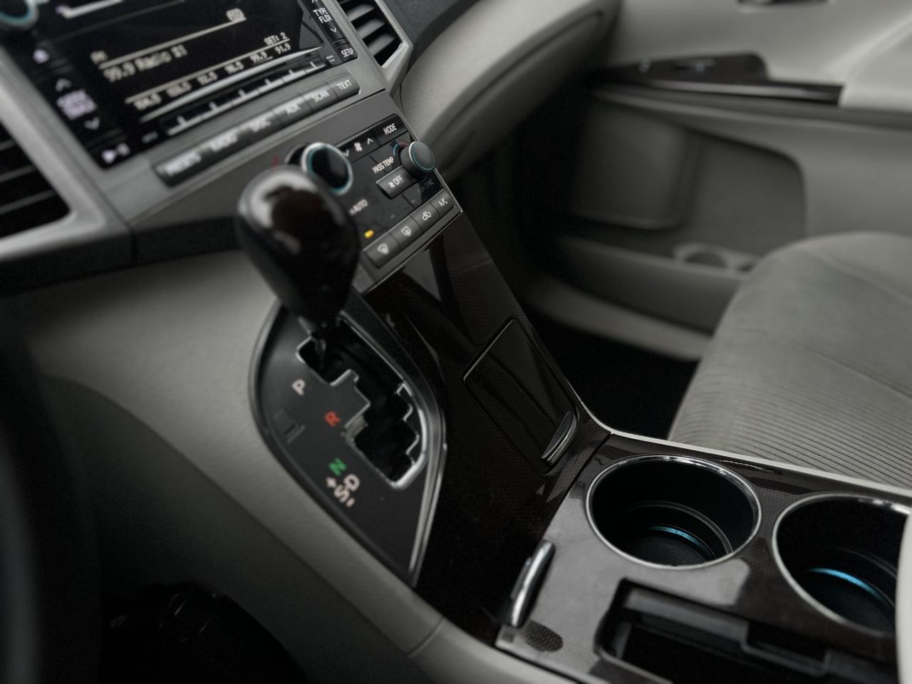 2011 Toyota Venza AWD V6   Alloys   Cruise Control   Power Options Photo