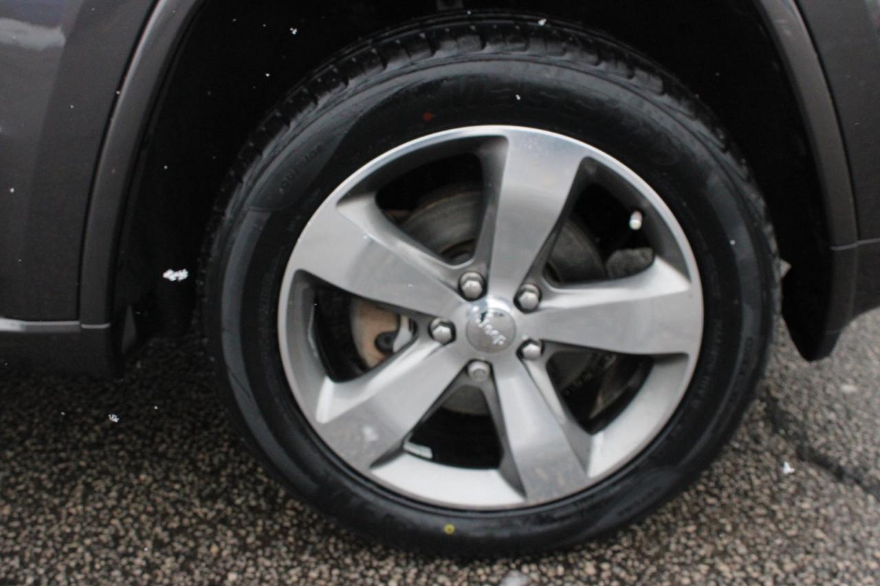 2015 Jeep Grand Cherokee Overland 4WD No Accident Clean Carfax CERTIFIED Photo