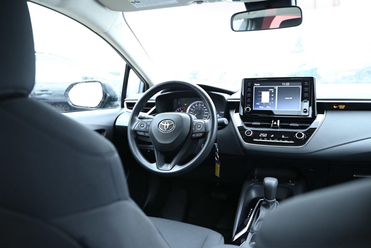 2022 Toyota Corolla Only 34000 kilo wow/ Auto/1-owner Photo4
