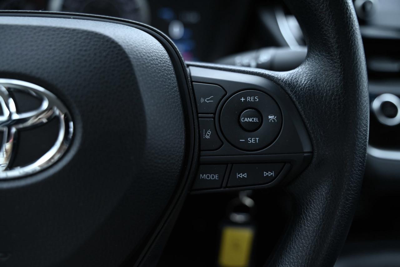 2022 Toyota Corolla Only 34000 kilo wow/ Auto/1-owner Photo