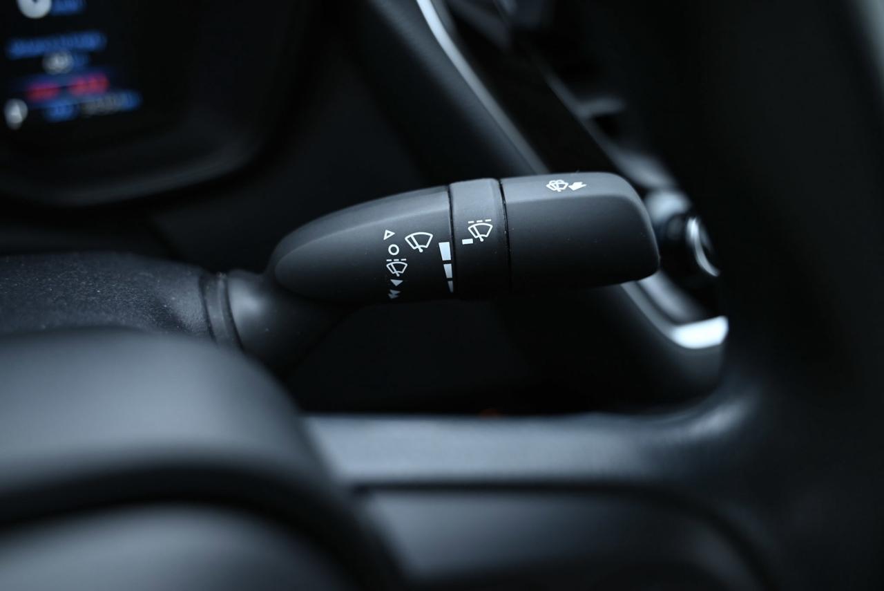 2022 Toyota Corolla Only 34000 kilo wow/ Auto/1-owner Photo