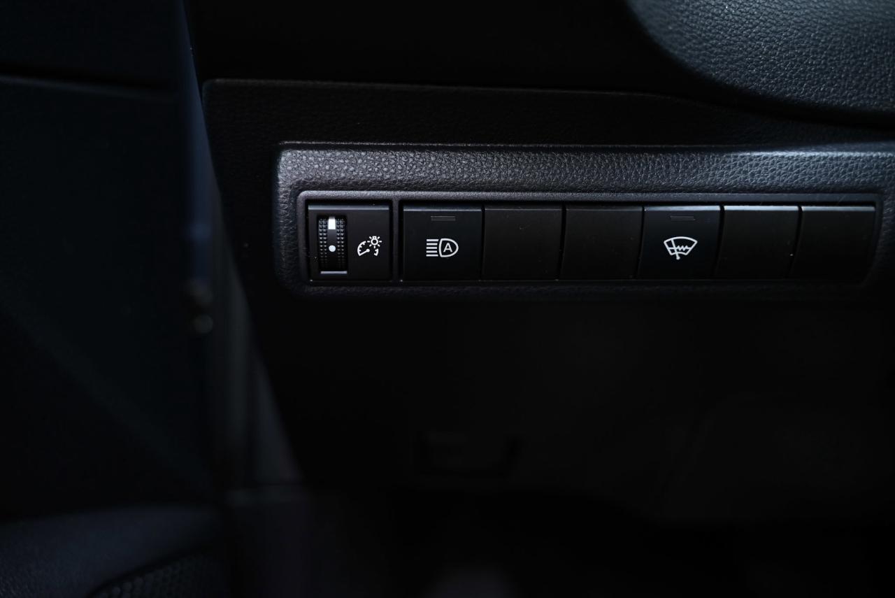 2022 Toyota Corolla Only 34000 kilo wow/ Auto/1-owner Photo