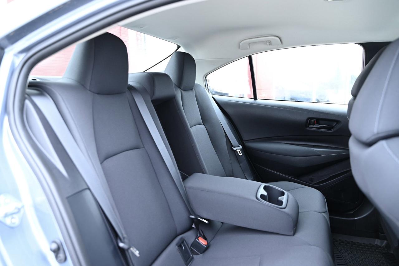 2022 Toyota Corolla Only 34000 kilo wow/ Auto/1-owner Photo