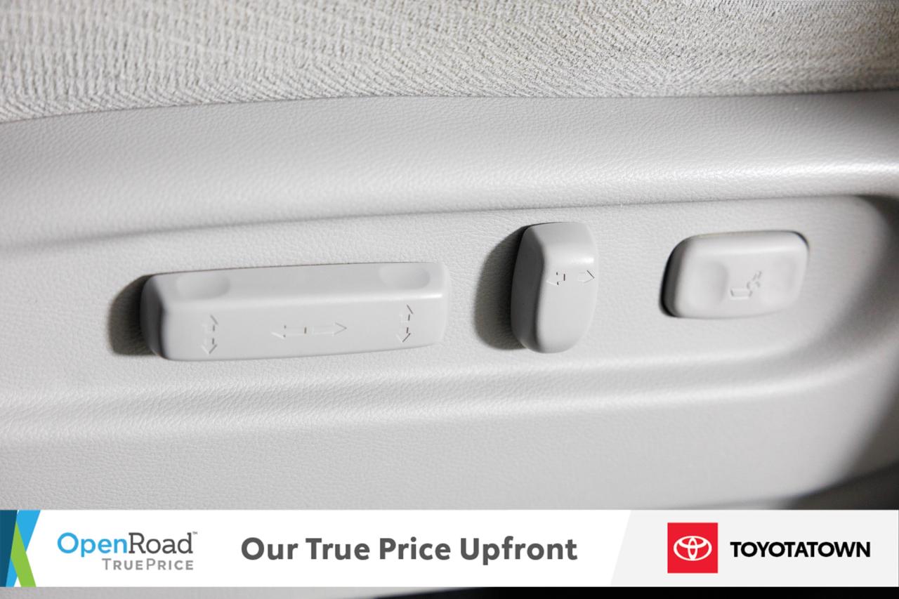 2016 Honda Pilot EX! LOADED! LOW MILEAGE! Photo