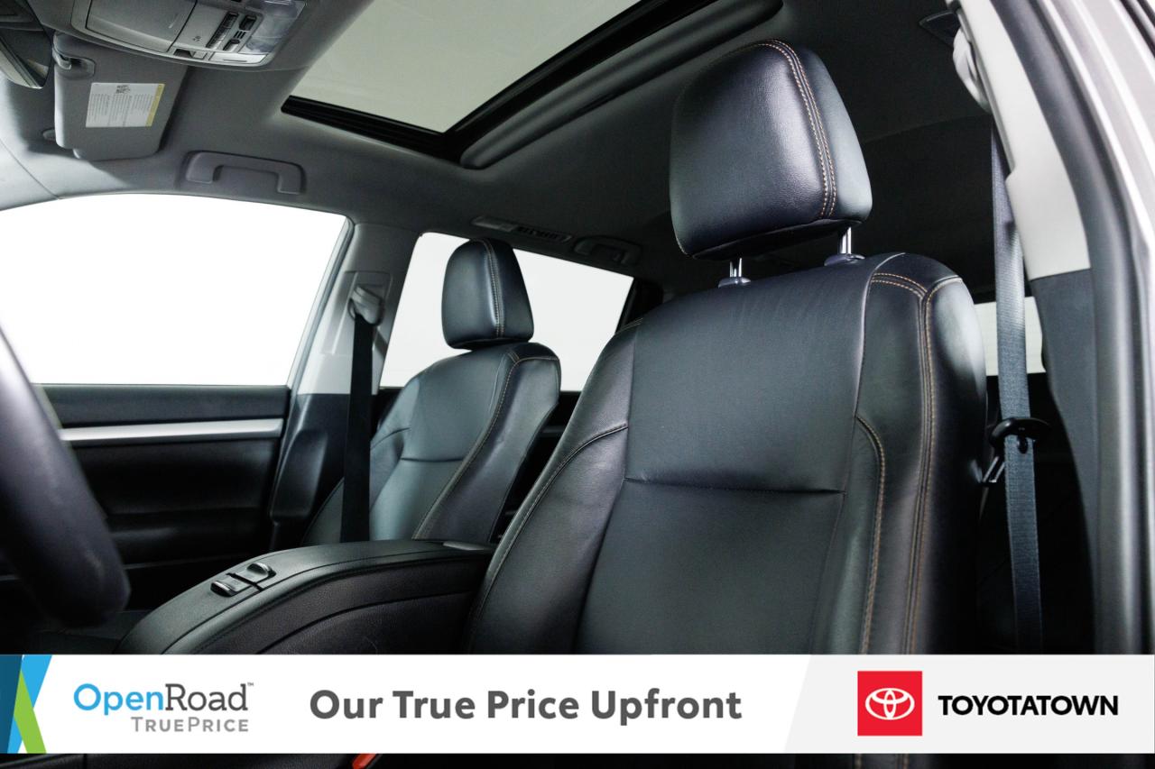 2019 Toyota Highlander XLE! LOADED! LOW MILEAGE! Photo