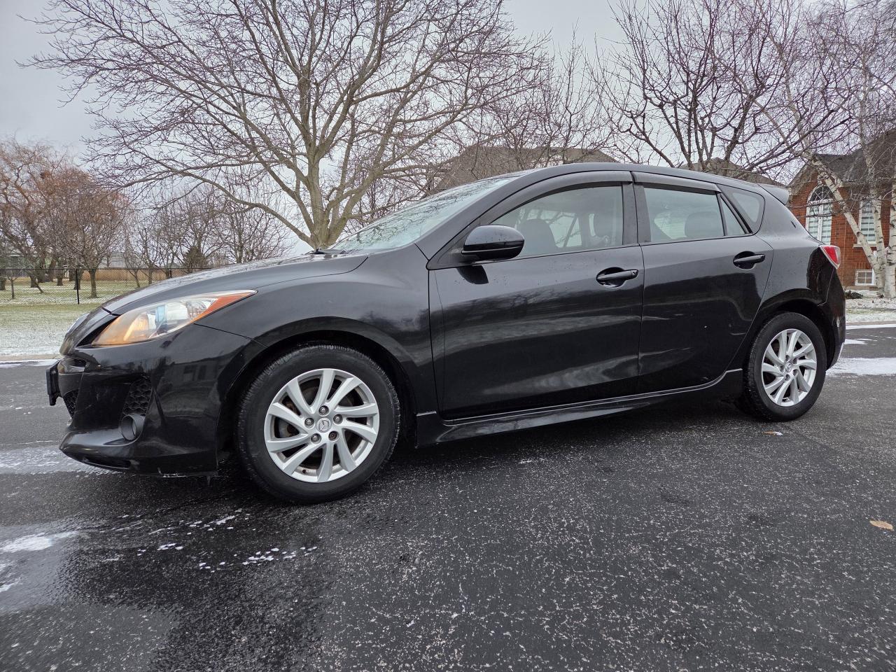 2012 Mazda MAZDA3 AUTO, GT SKY-ACTIVE, LEATHER,SUNROOF! Photo0