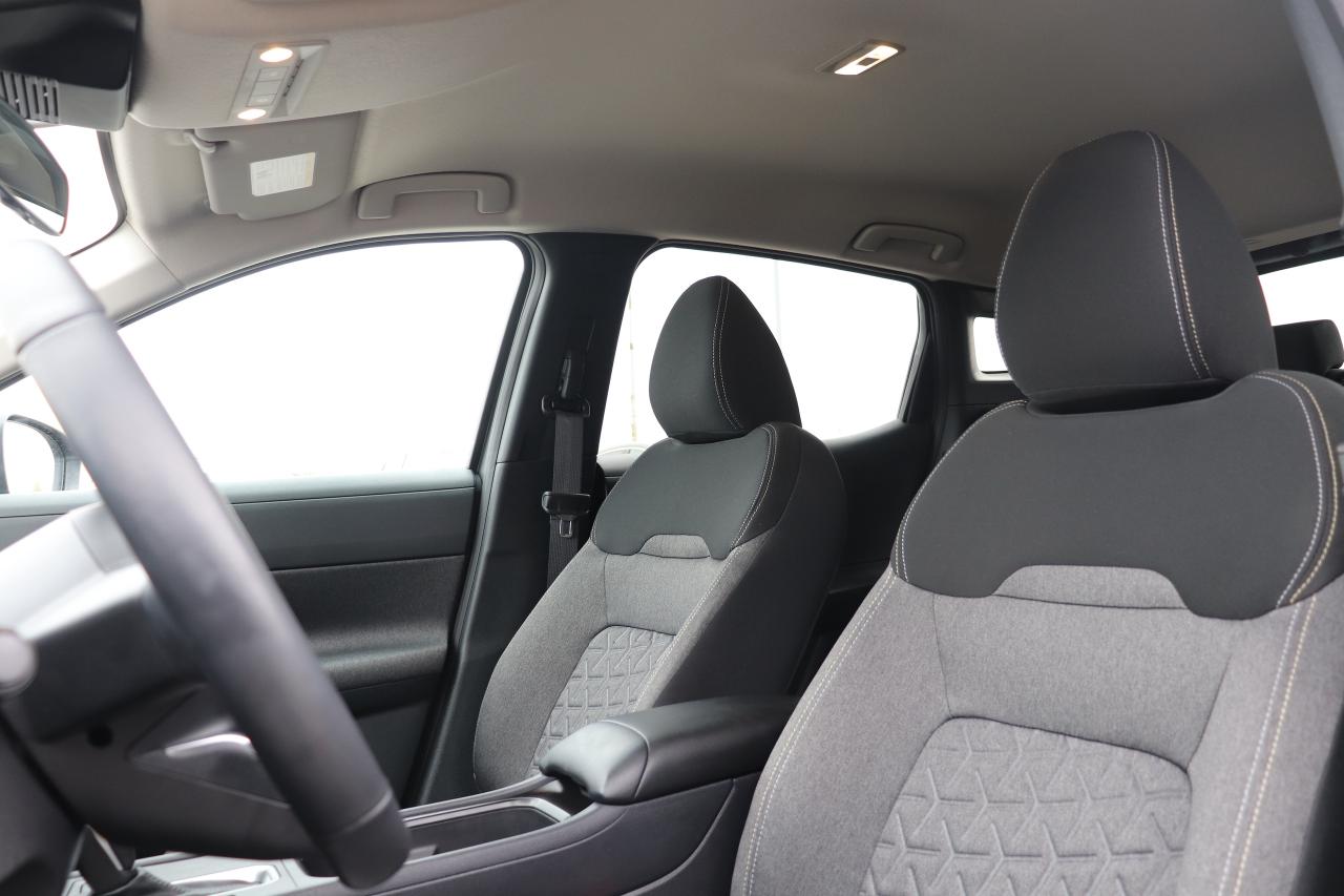 2025 Nissan Kicks SV FWD Photo