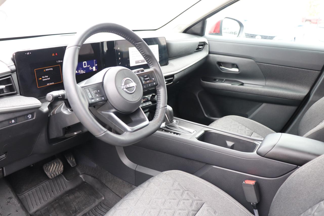 2025 Nissan Kicks SV FWD Photo