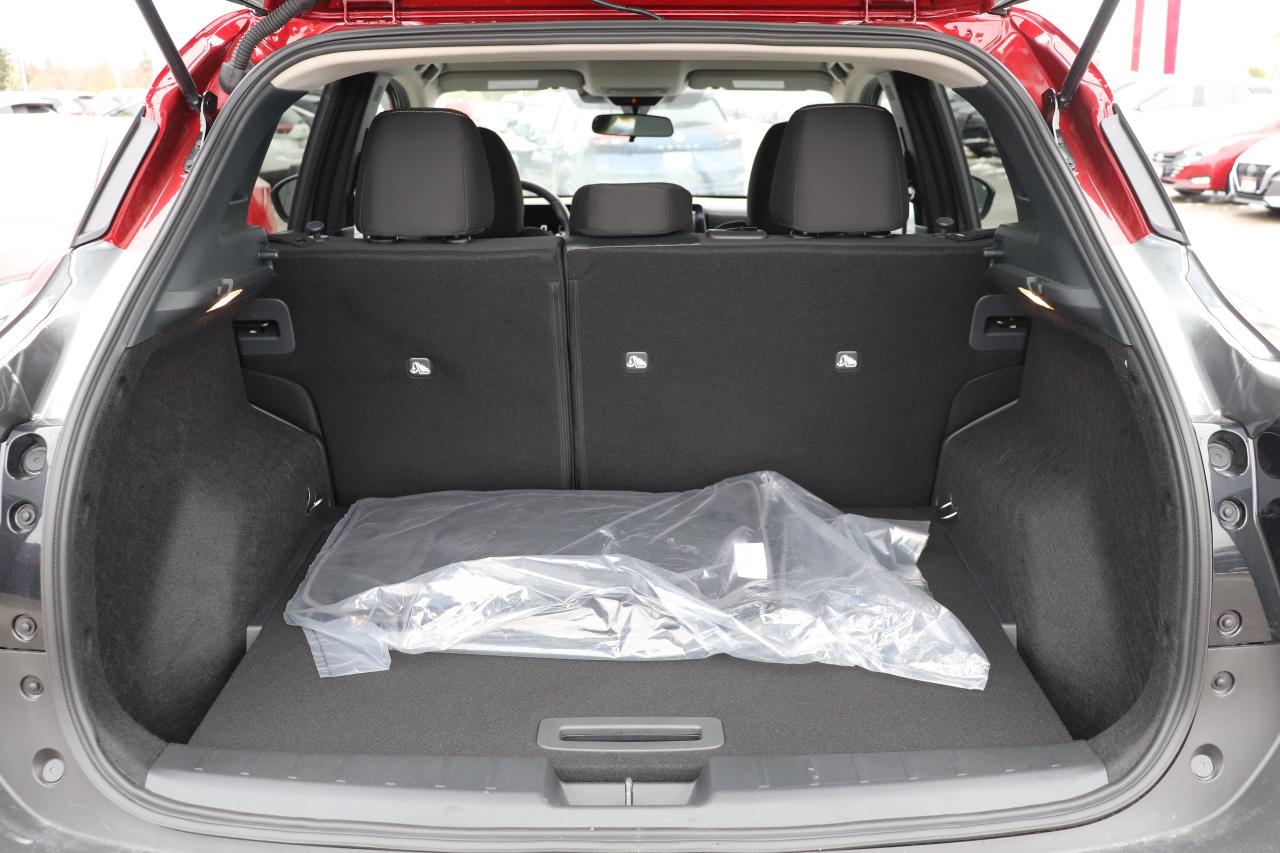 2025 Nissan Kicks SV FWD Photo