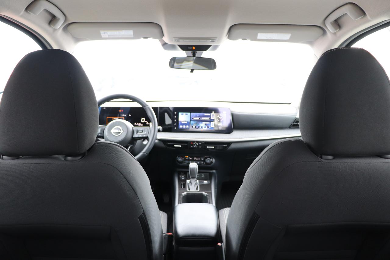 2025 Nissan Kicks SV FWD Photo