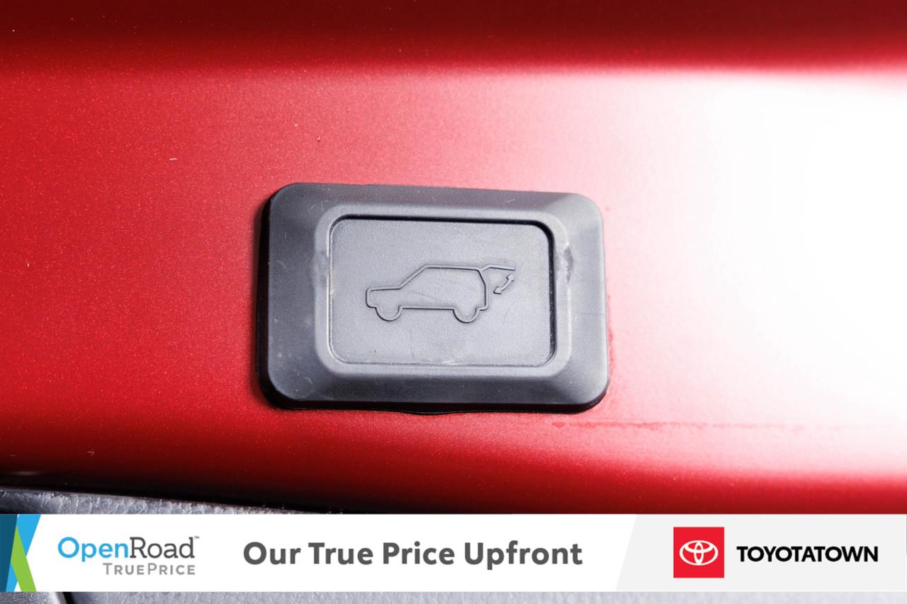 2022 Toyota RAV4 XLE PREMIUM! CERTIFIED PRE OWNED! ACCIDENT FREE! E Photo