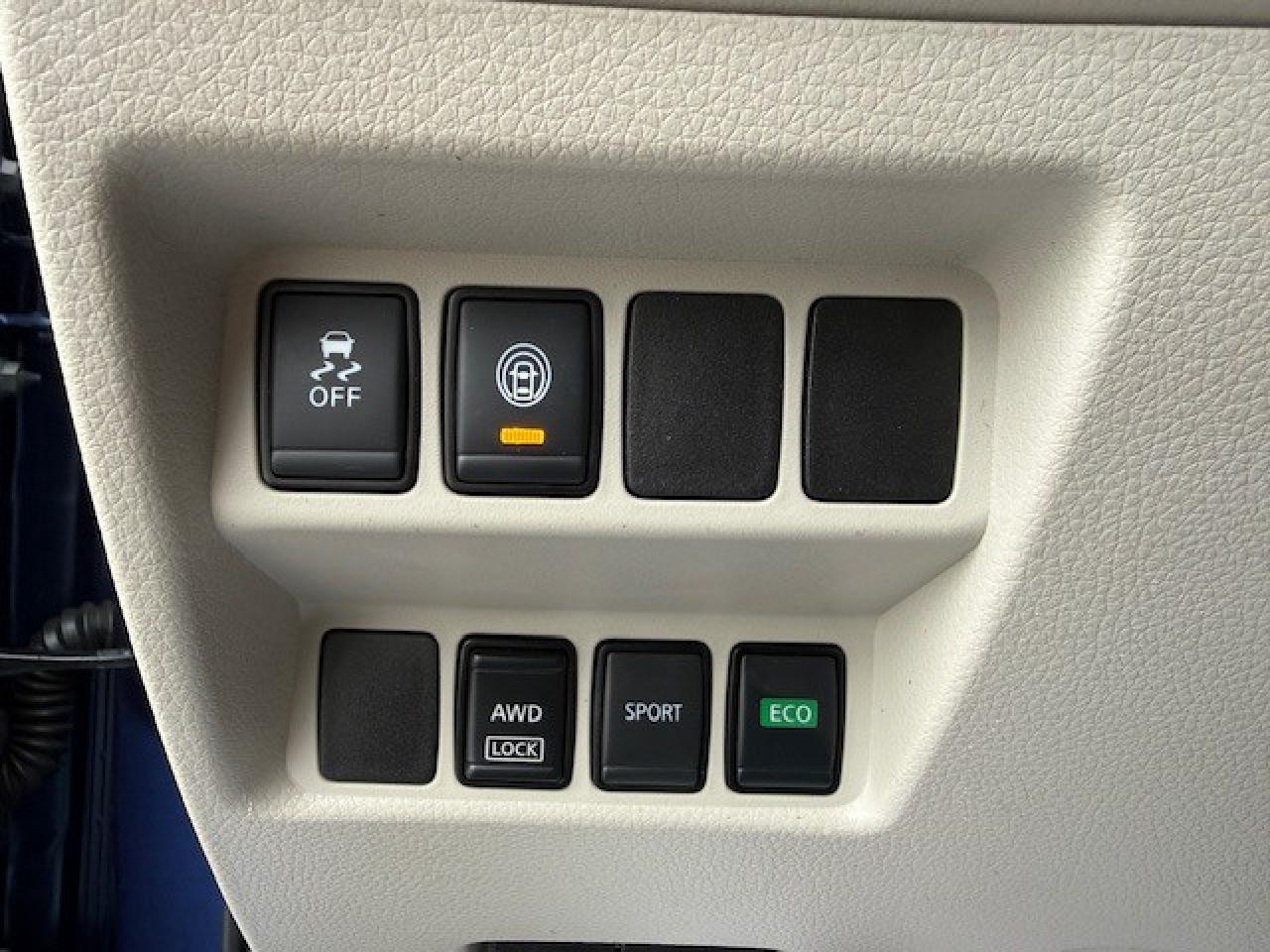 2023 Nissan Qashqai S AWD, APPLE CARPLAY, BLIND SPOT, BLUETOOTH, ALLOY Photo