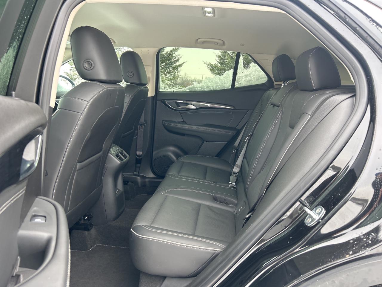 2023 Buick Envision Essence AWD   Leather  Heated Seats/Steering Wheel Photo