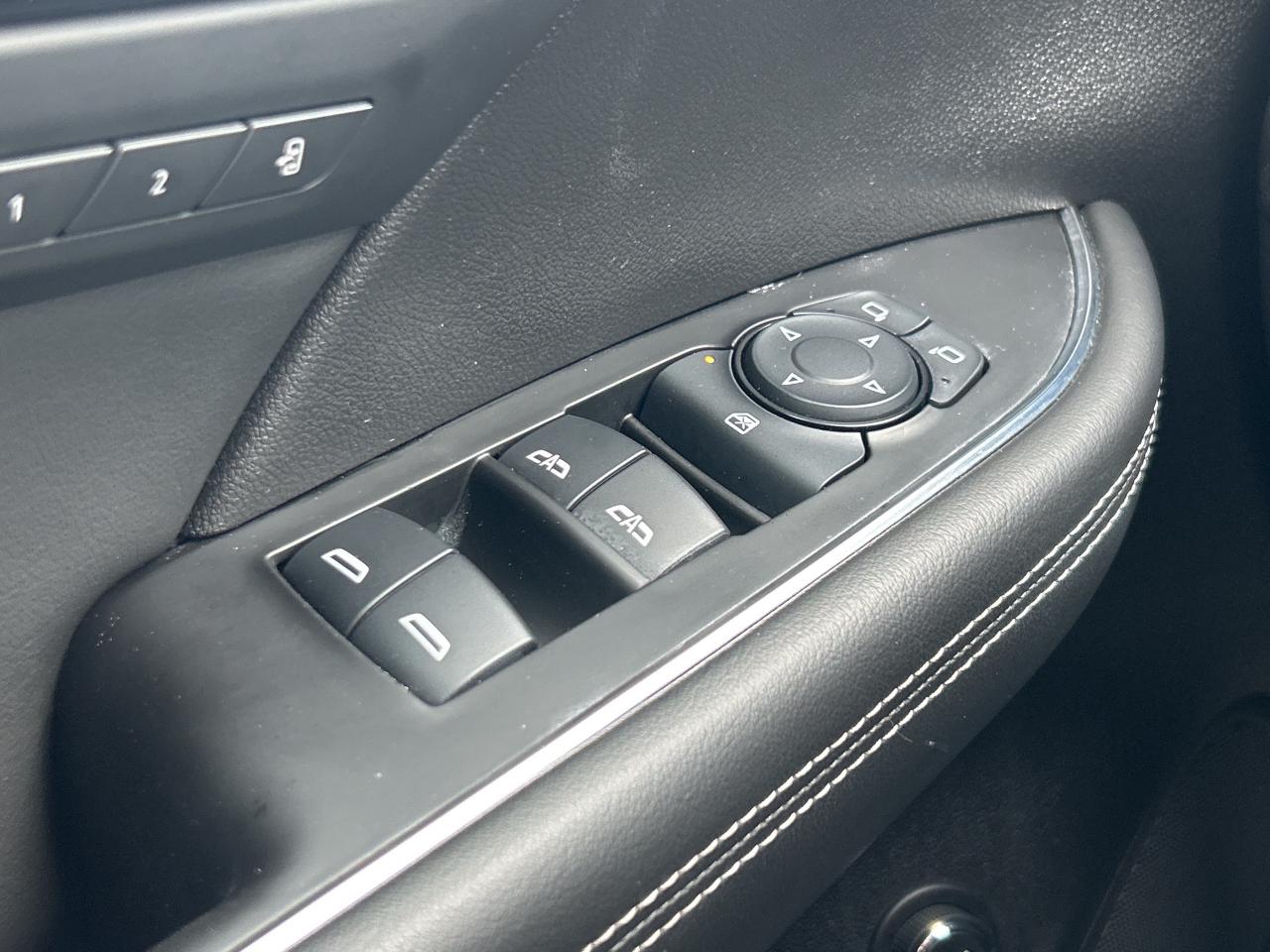 2023 Buick Envision Essence AWD   Leather  Heated Seats/Steering Wheel Photo