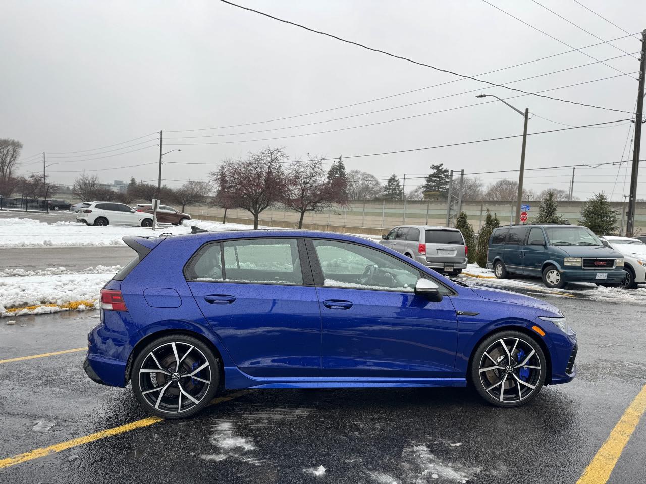2022 Volkswagen Golf R Manual   Sunroof   Lapiz Blue Photo