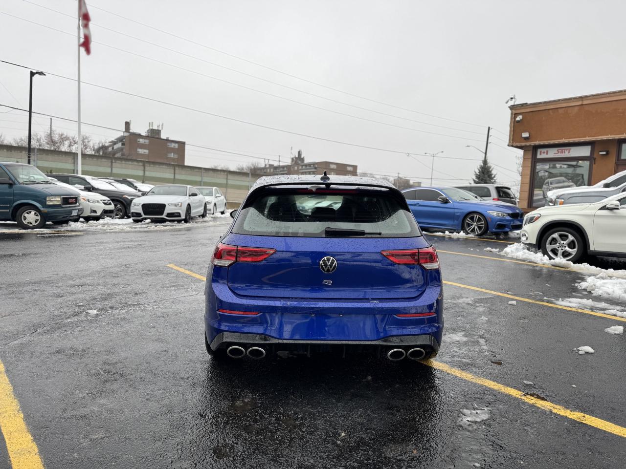 2022 Volkswagen Golf R Manual   Sunroof   Lapiz Blue Photo