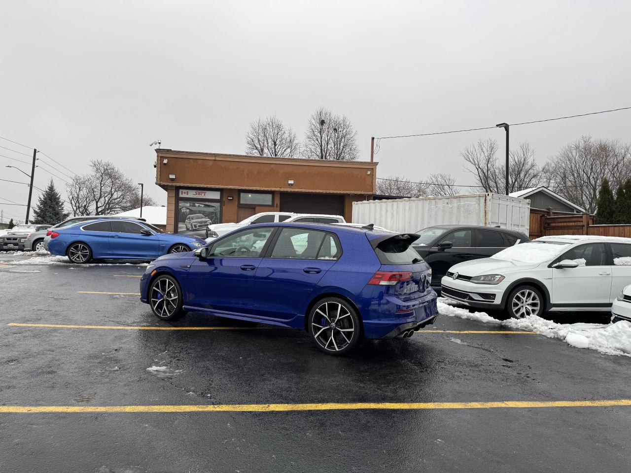 2022 Volkswagen Golf R Manual   Sunroof   Lapiz Blue Photo