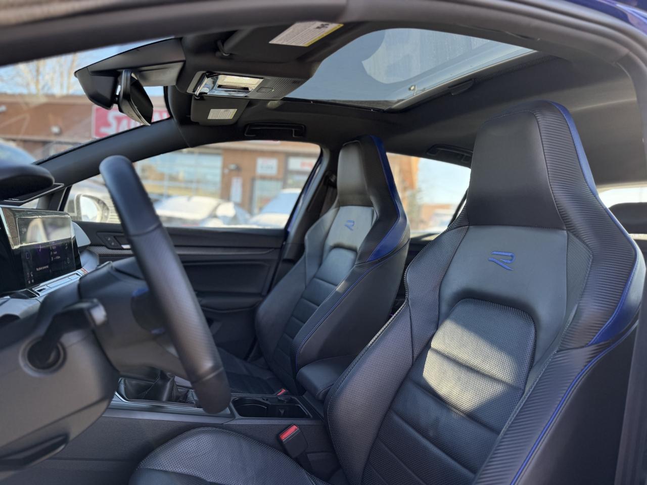 2022 Volkswagen Golf R Manual   Sunroof   Lapiz Blue Photo