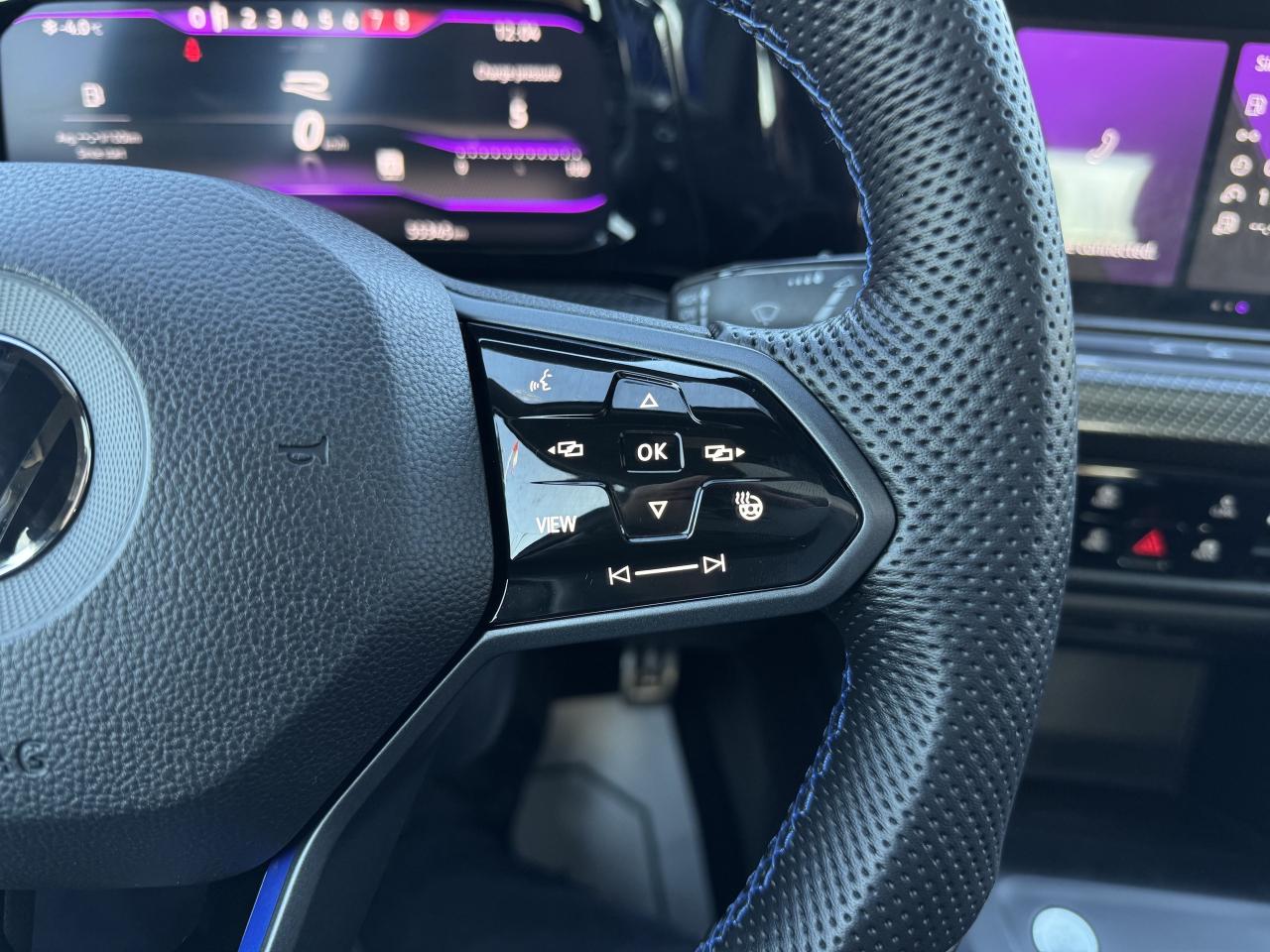 2022 Volkswagen Golf R Manual   Sunroof   Lapiz Blue Photo