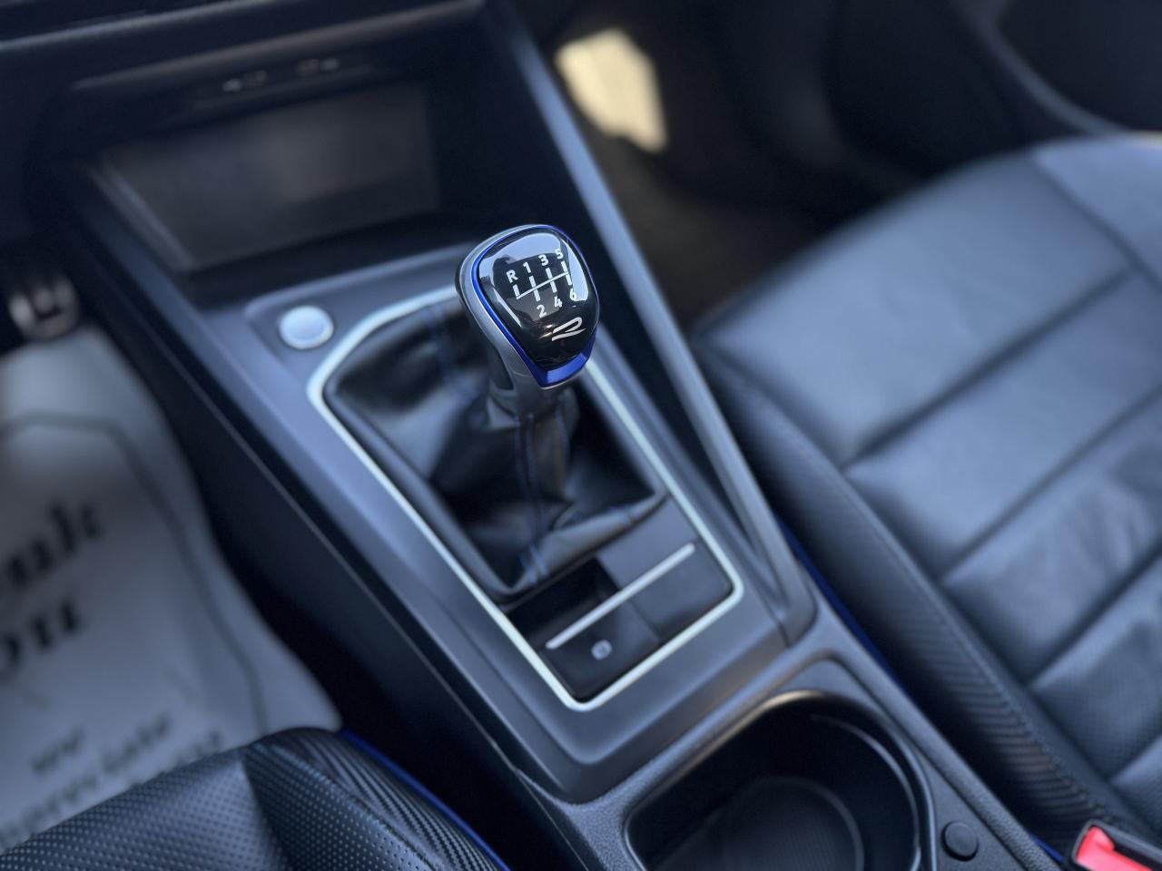 2022 Volkswagen Golf R Manual   Sunroof   Lapiz Blue Photo