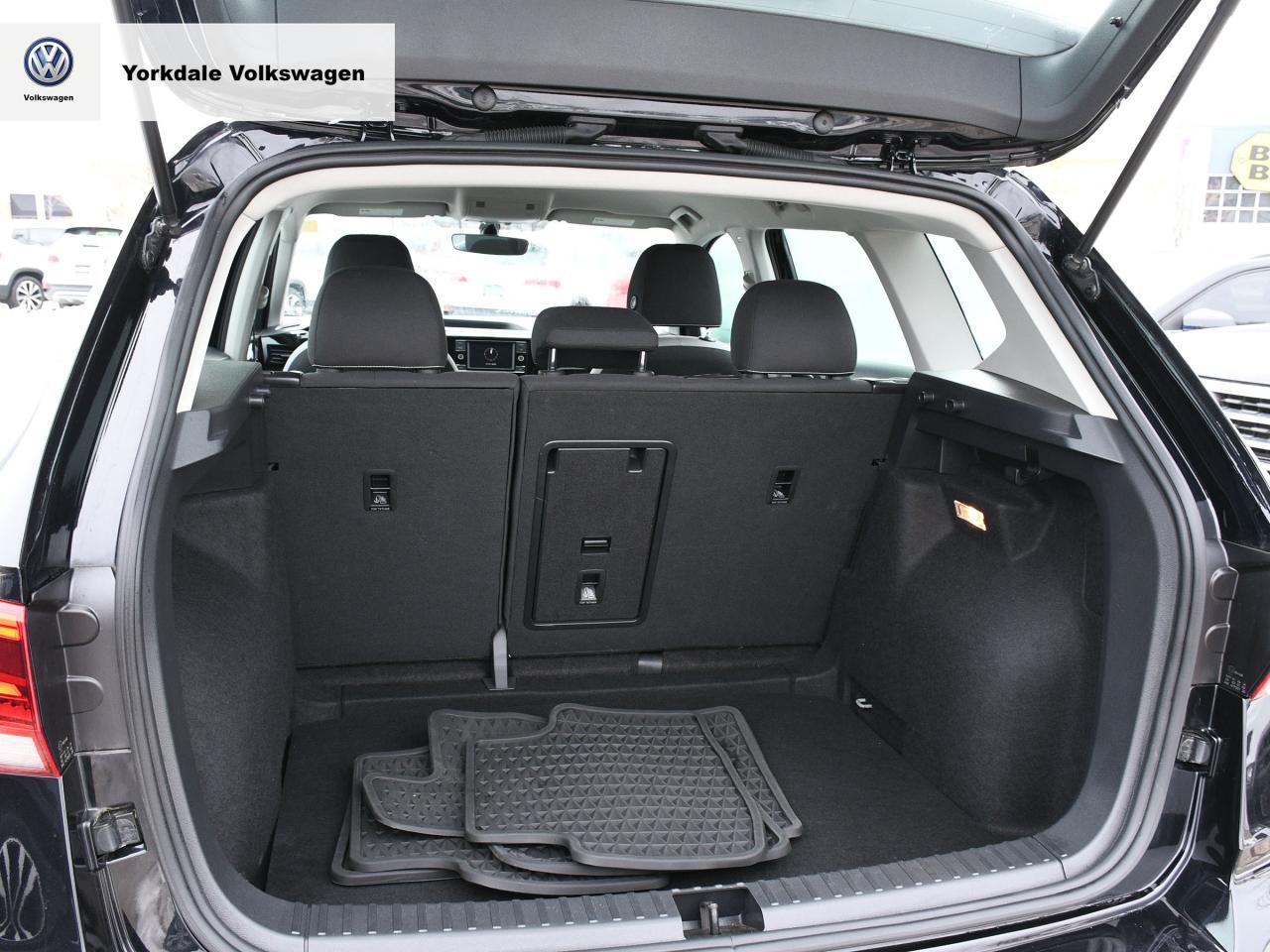 2023 Volkswagen Taos  Photo