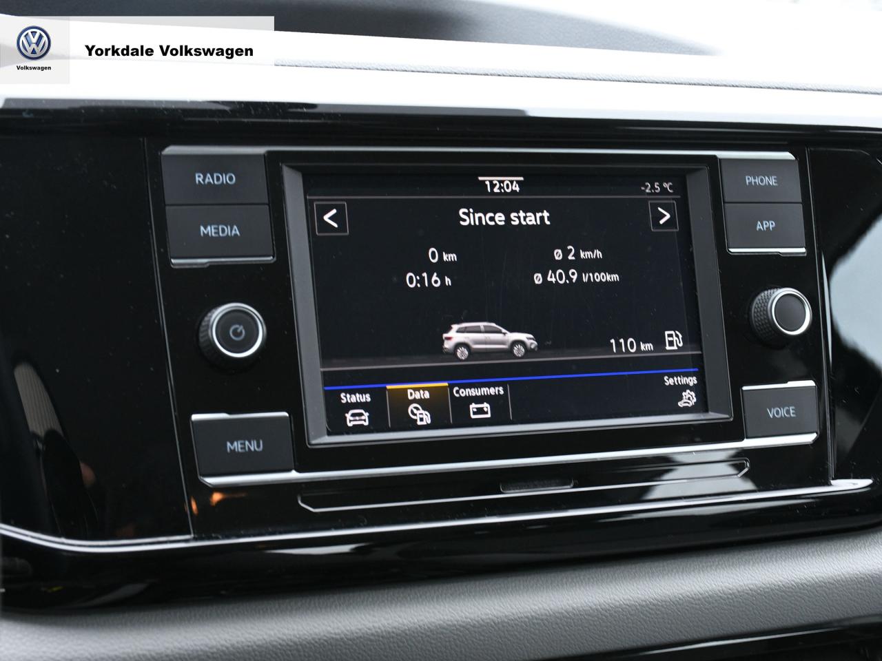 2023 Volkswagen Taos  Photo