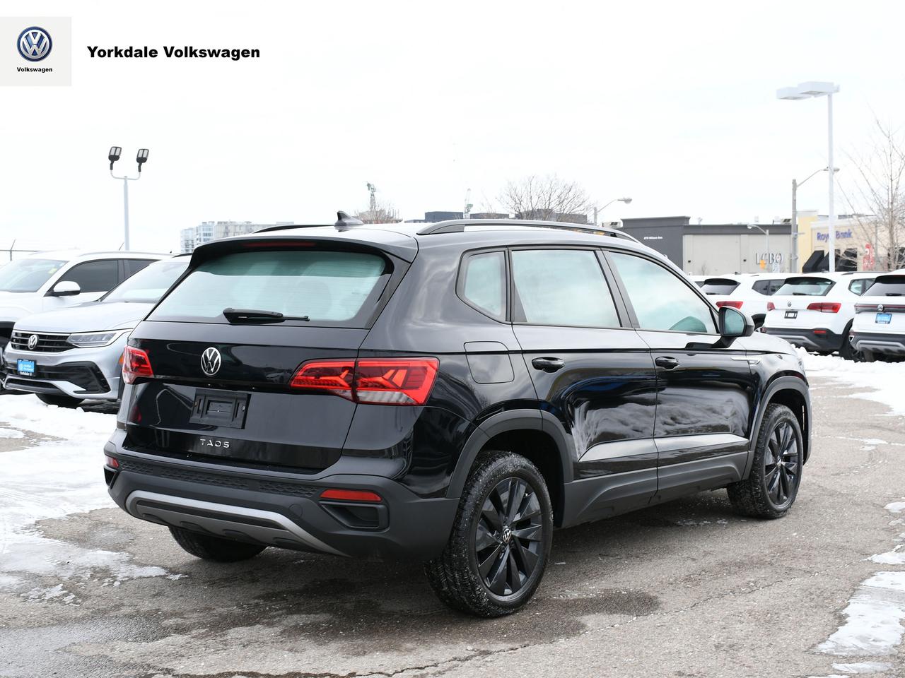 2023 Volkswagen Taos  Photo3