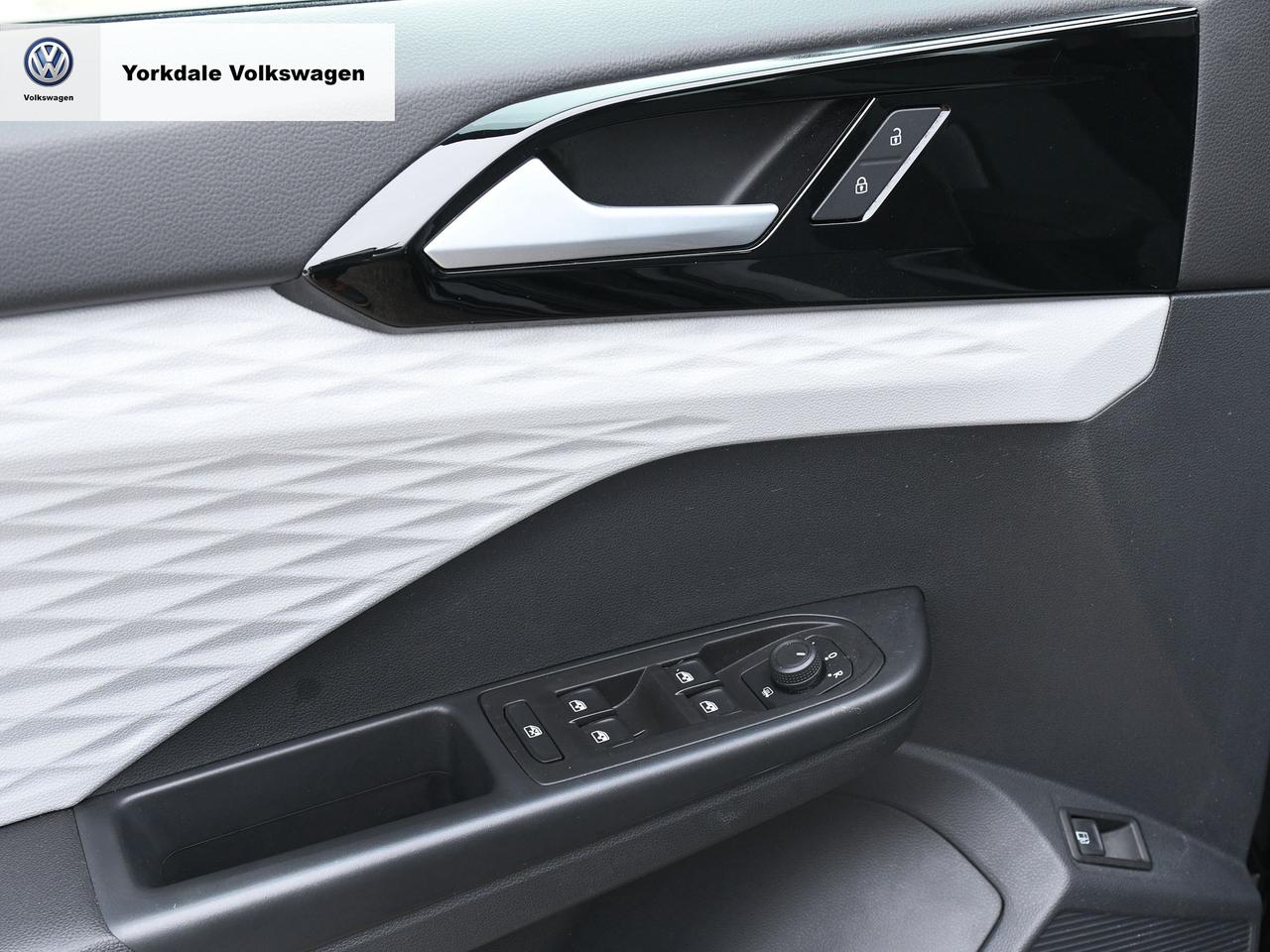 2023 Volkswagen Taos  Photo