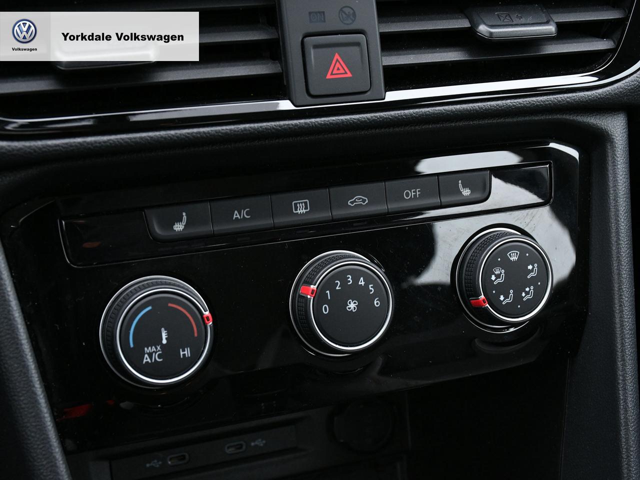 2023 Volkswagen Taos  Photo