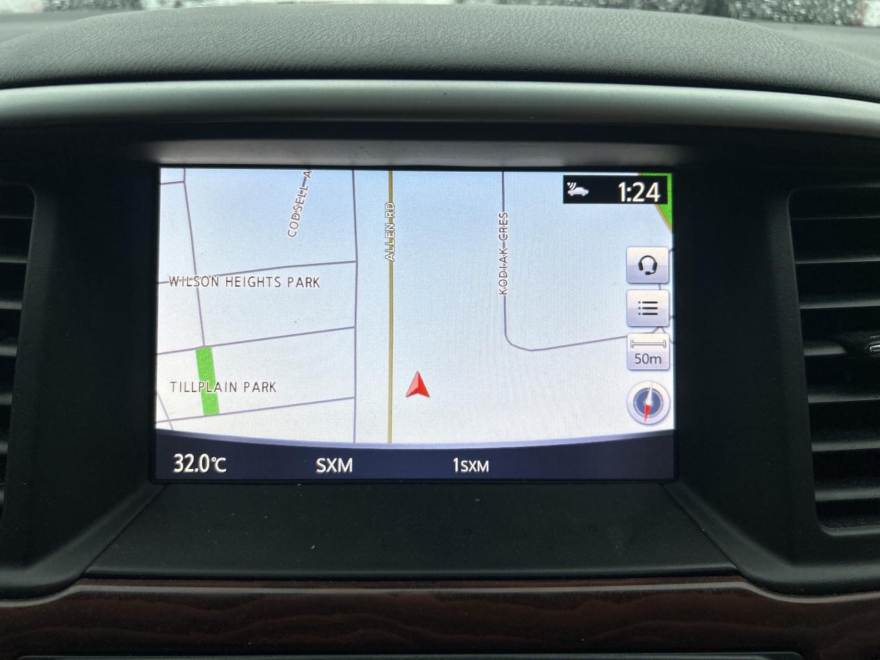 2018 Nissan Pathfinder 4x4 Platinum Photo