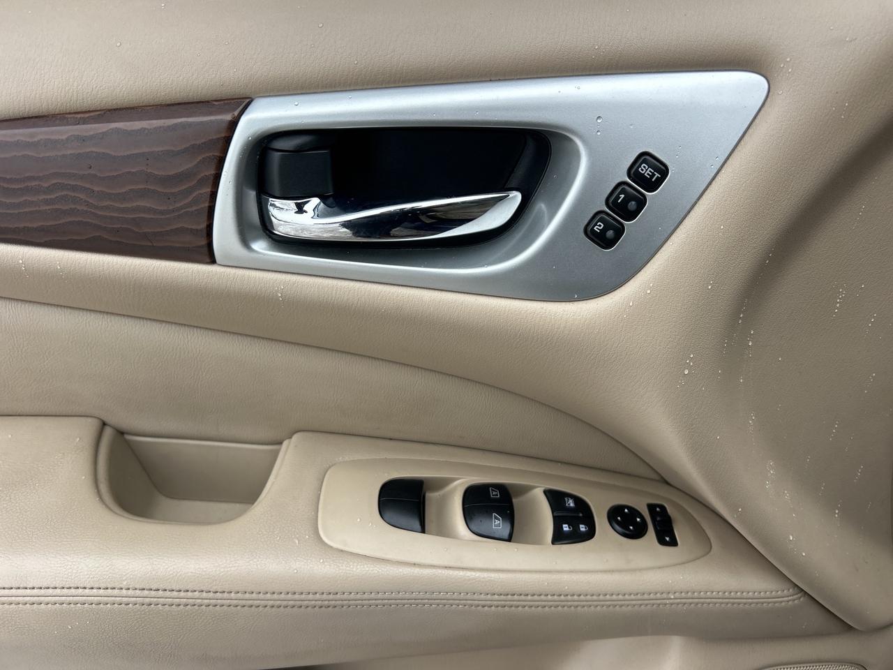 2018 Nissan Pathfinder Platinum 4x4 w/Moonroof, Bose Audio, DVD Player Photo